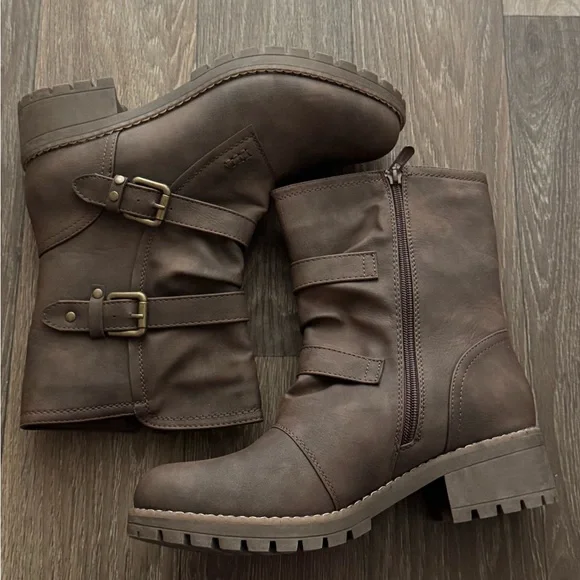 New GlobalWin Brown Zipper Ankle Boots - Picture 1 of 6